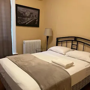 https://artwayne-guesthouse.hotelstorontoontario.org