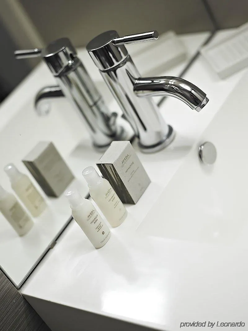 Nuvo Hotel Suites For Residence Calgary 3*,